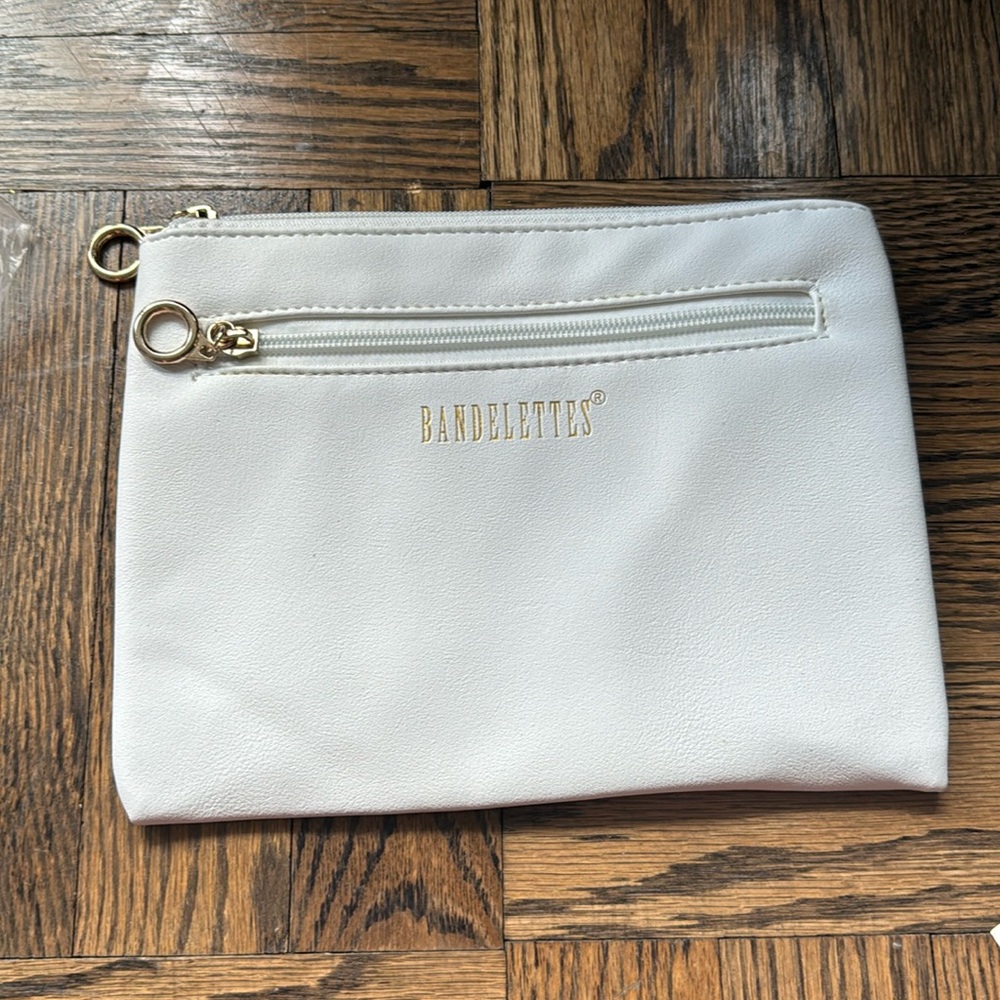 Bandalettes adorable hand-held clutch